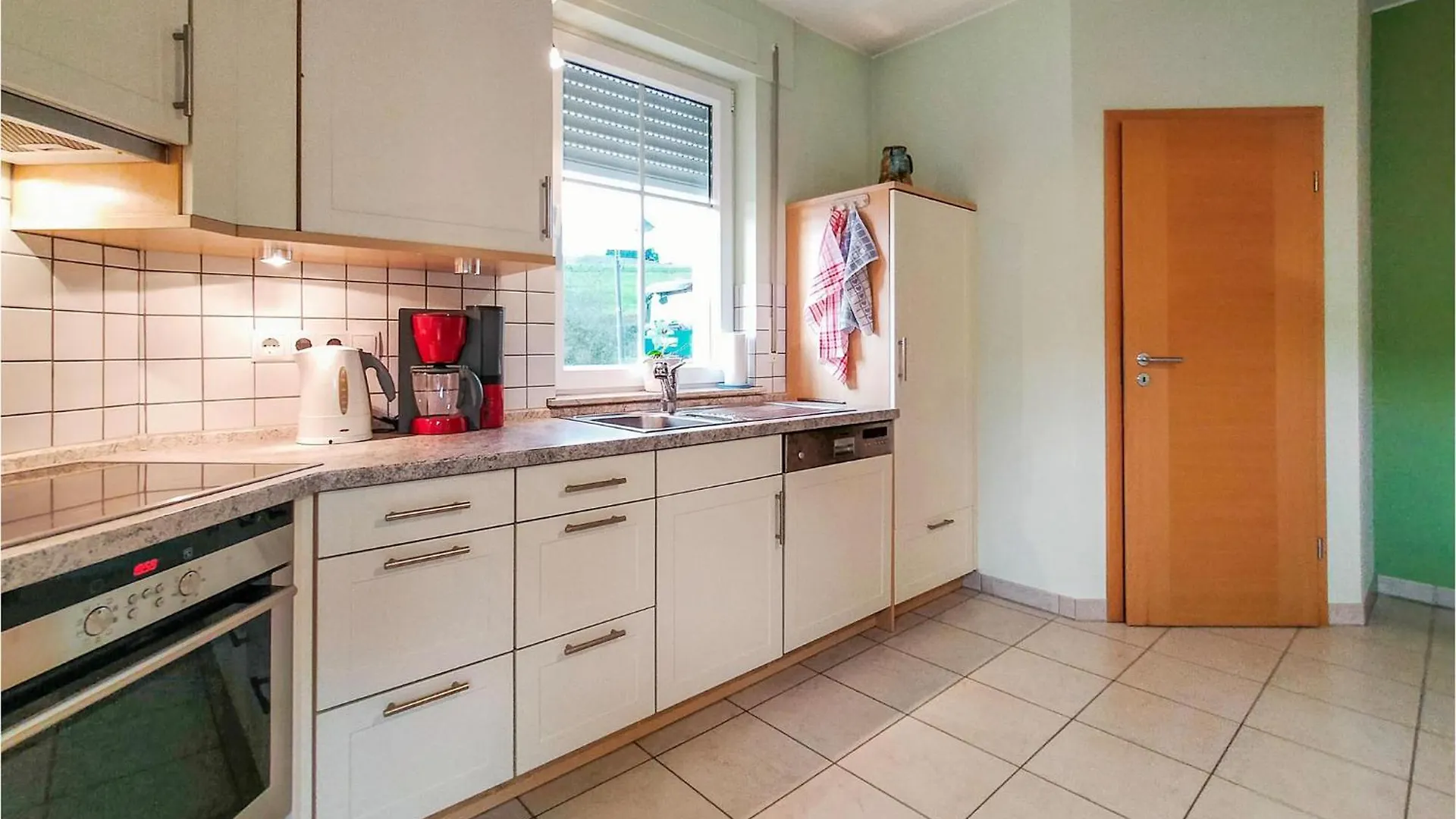 2 Bedroom Awesome Apartment In Winseler